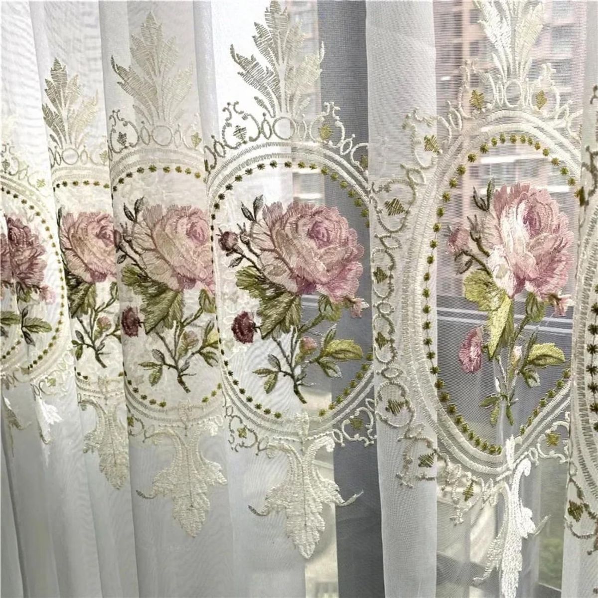 TATEE - Set 2 Cortinas Bordadas Con Rosas Estilo perforado 100X250cm