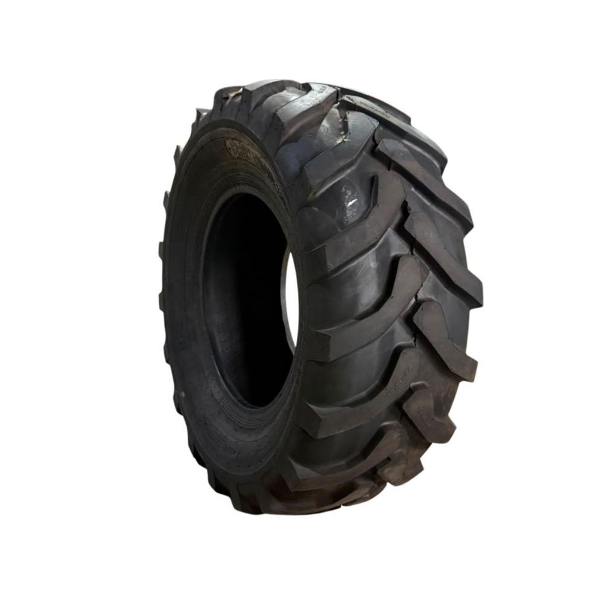Neumatico 19.5-24 A8 R-4 Grip pionner 12PR TRACCION BLK CHN, marca GENERICO - Foto Principal