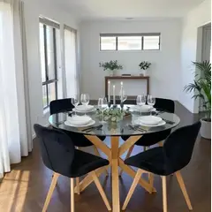GENERICO - Grupocruzados.cl JUEGO DE COMEDOR MESA 120CM + 6 SILLAS ECOCUERO