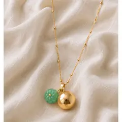 DEPIEDRA - Collar Atrapa o Llamador de Ángel con Piedra Jade Verde, bola de armonía bañado en oro 18 k