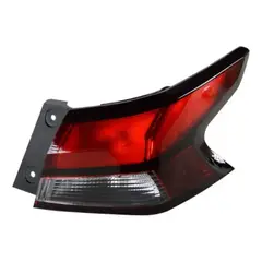 GENERICO - Farol Trasero Derecho Nissan Versa 20-21