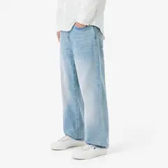 LACOSTE - Jeans Hombre Straight Cut Celeste