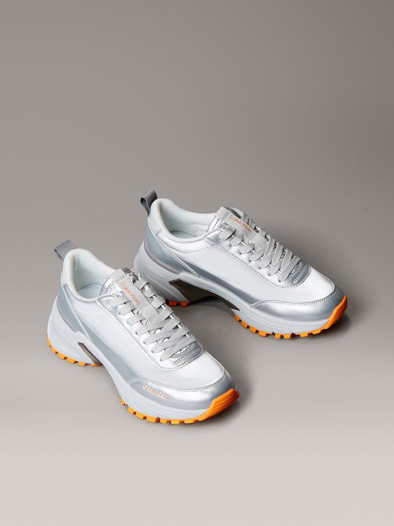 Zapatillas Hike Runner Plateado