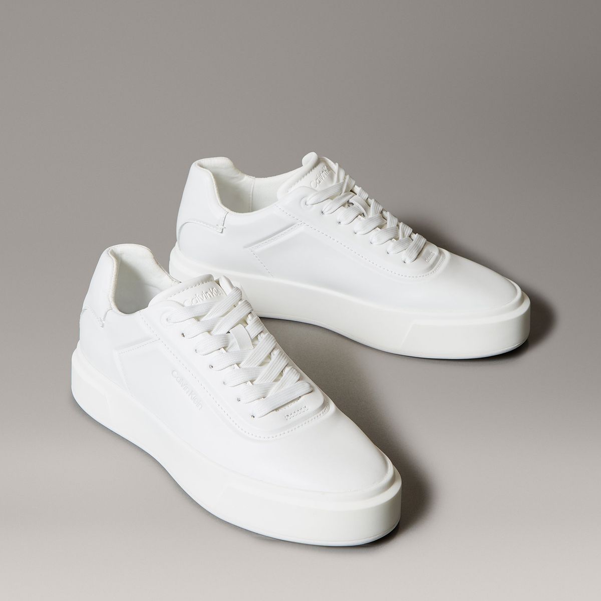 CALVIN KLEIN - Zapatilla Oxford Cuero Suela Gruesa Blanco Calvin Klein