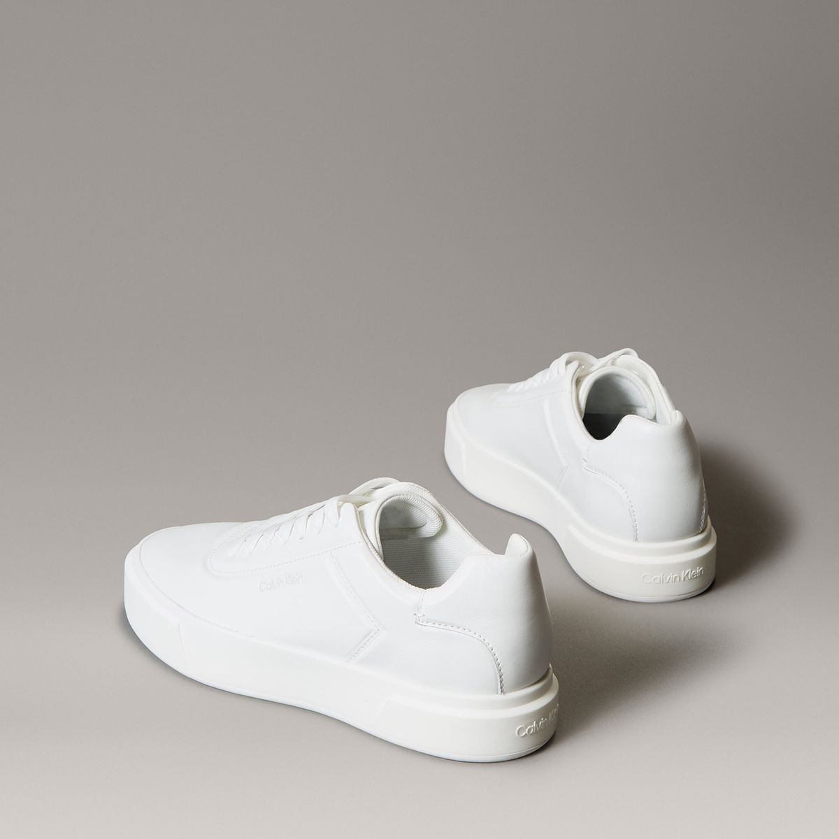 CALVIN KLEIN - Zapatilla Oxford Cuero Suela Gruesa Blanco Calvin Klein