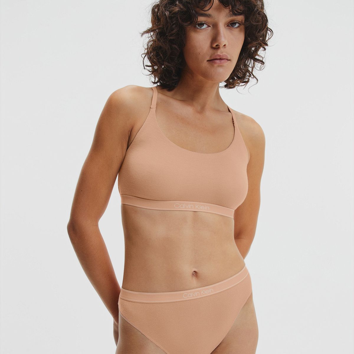CALVIN KLEIN - Bralette sin Forro y Natural