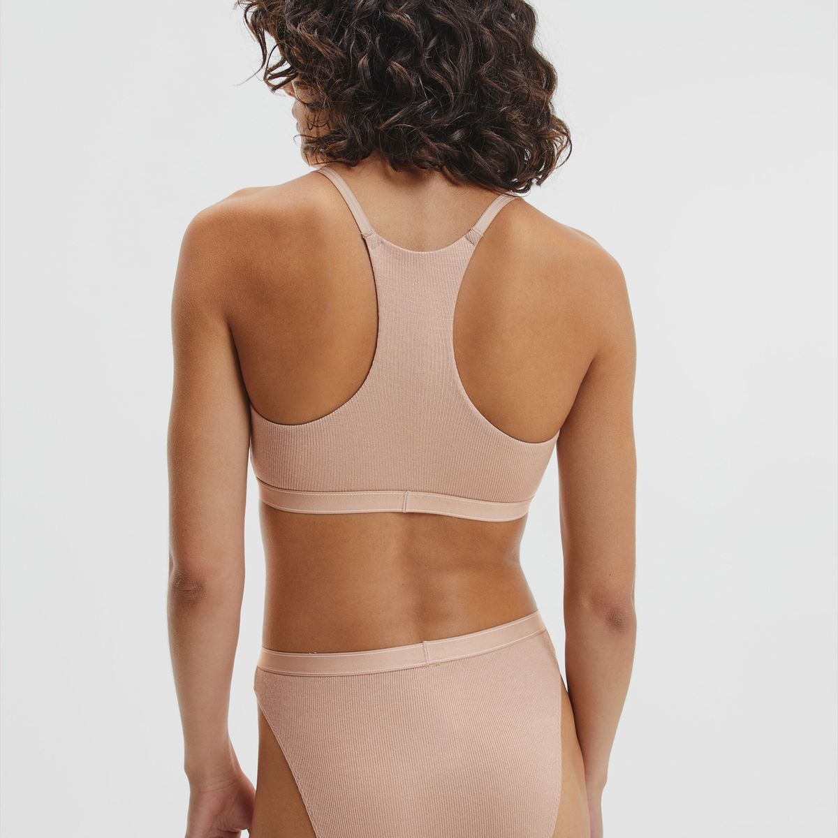 CALVIN KLEIN - Bralette sin Forro y Natural
