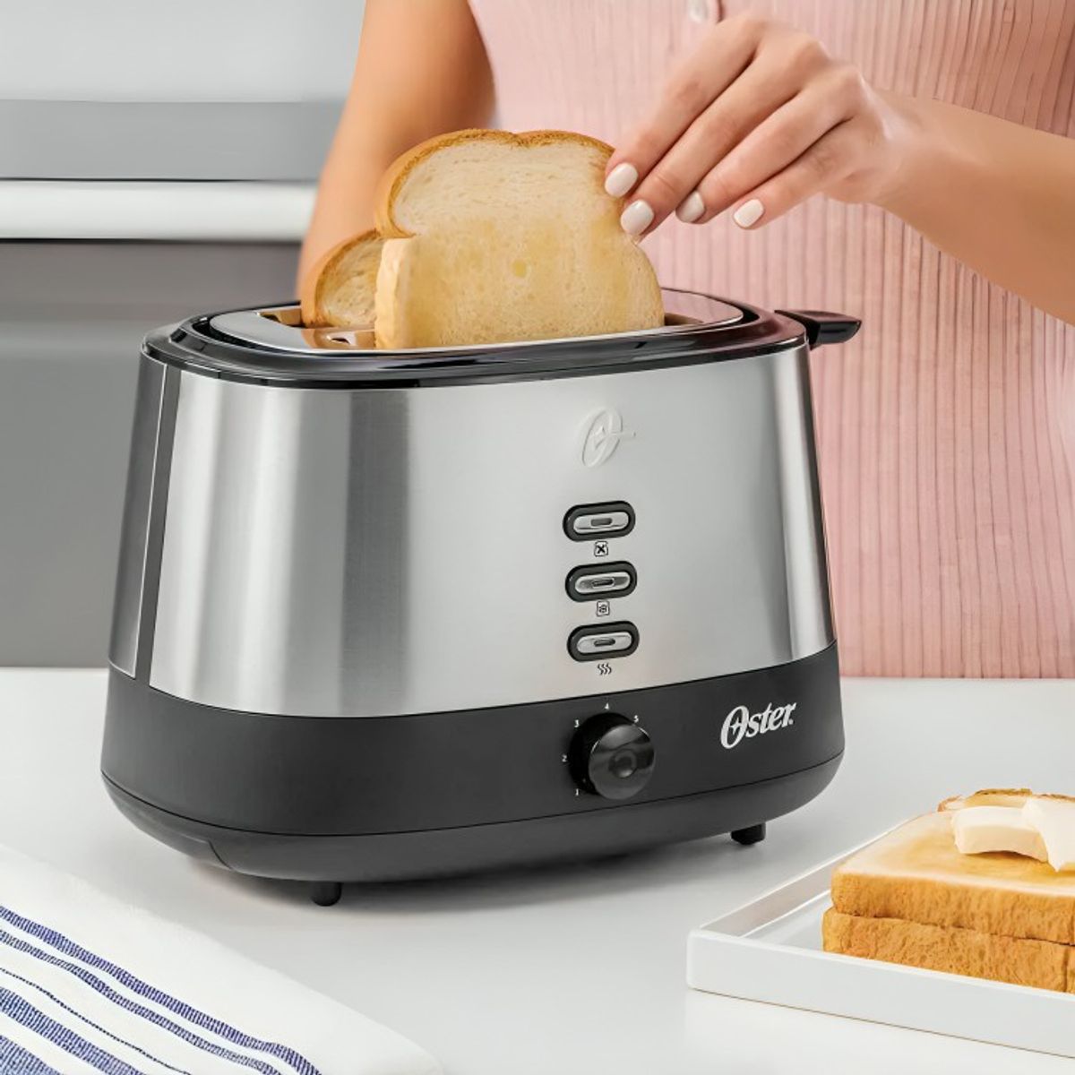 OSTER - Tostador Oster® 2 rebanadas en acero inoxidable TSSTTR500