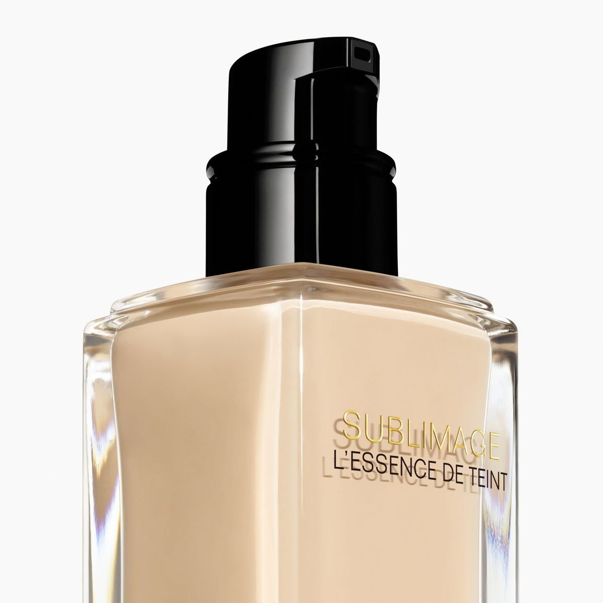 CHANEL - SUBLIMAGE L´ESSENCE DE TEINT Fondo de Maquillaje en Suero Generador de Luminosidad