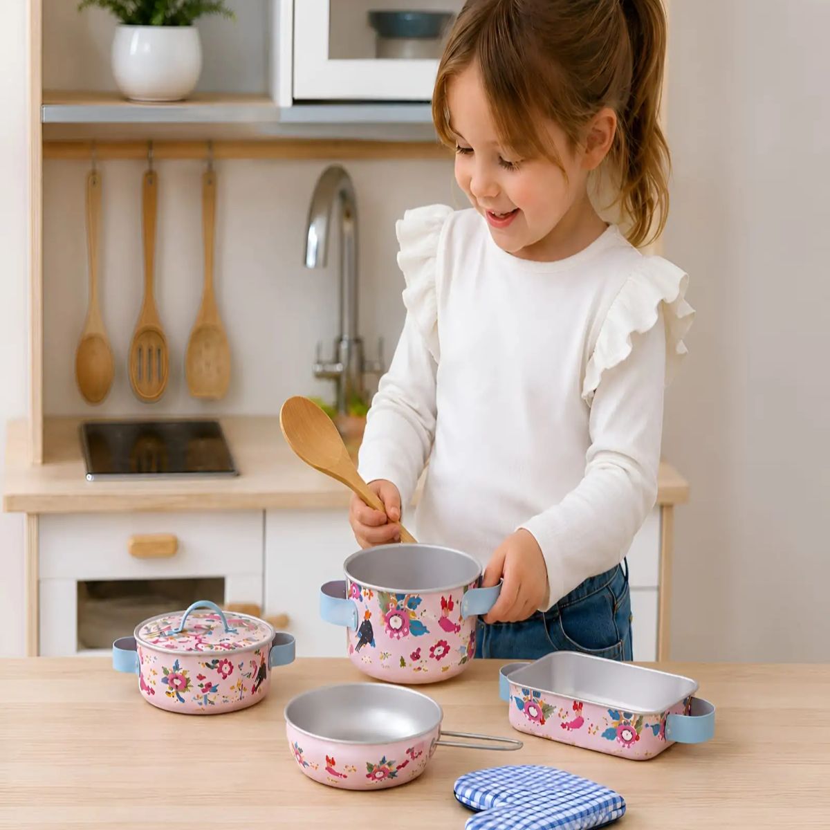 MYLHOGAR - Set Cocinita Infantil De Aluminio Y Madera Estilo Rosado Pasteles Con Accesorios De Cocina