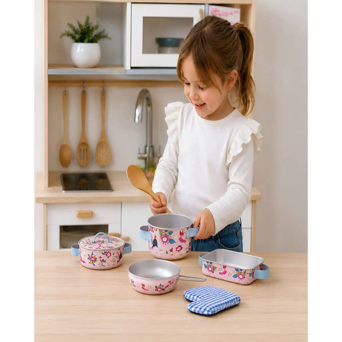 MYLHOGAR - Set Cocinita Infantil De Aluminio Y Madera Estilo Rosado Pasteles Con Accesorios De Cocina