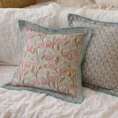 GALDANA - Cojín Reversible con relleno. Estampado Floral Rosa, Pieza Niña, 50x50cm, 100% Algodón.