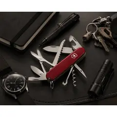 VICTORINOX - Navaja Suiza Huntsman Roja 1.3713
