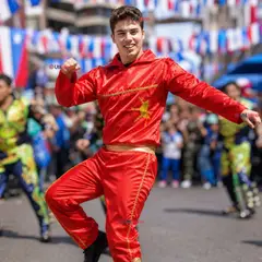UTILISIMO - Traje Típico Caporal Rojo Danza Tradicional Fiestas Patrias