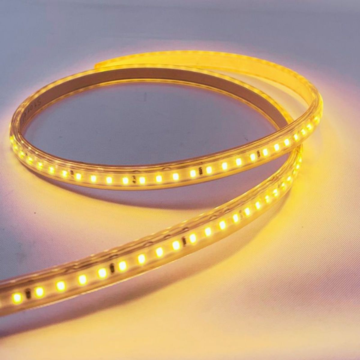 STOREFIX - Tira Led 220V Luz Cálido - Rollo 50mts 