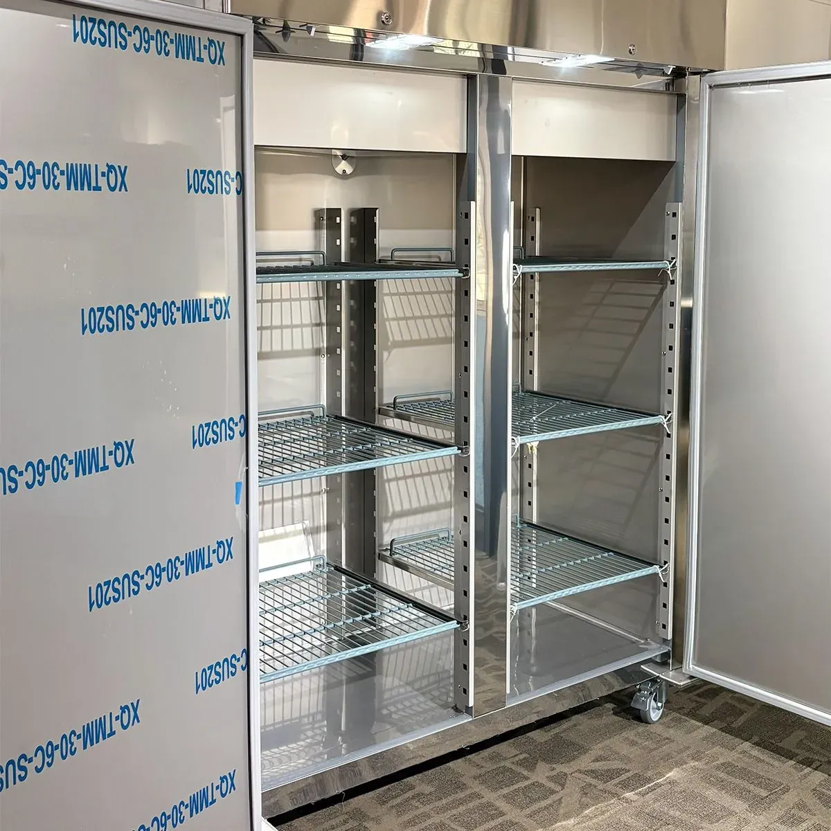 HYUNDAI - Freezer Comercial 2 Puertas 1200L HYUNDAI HY1200FV