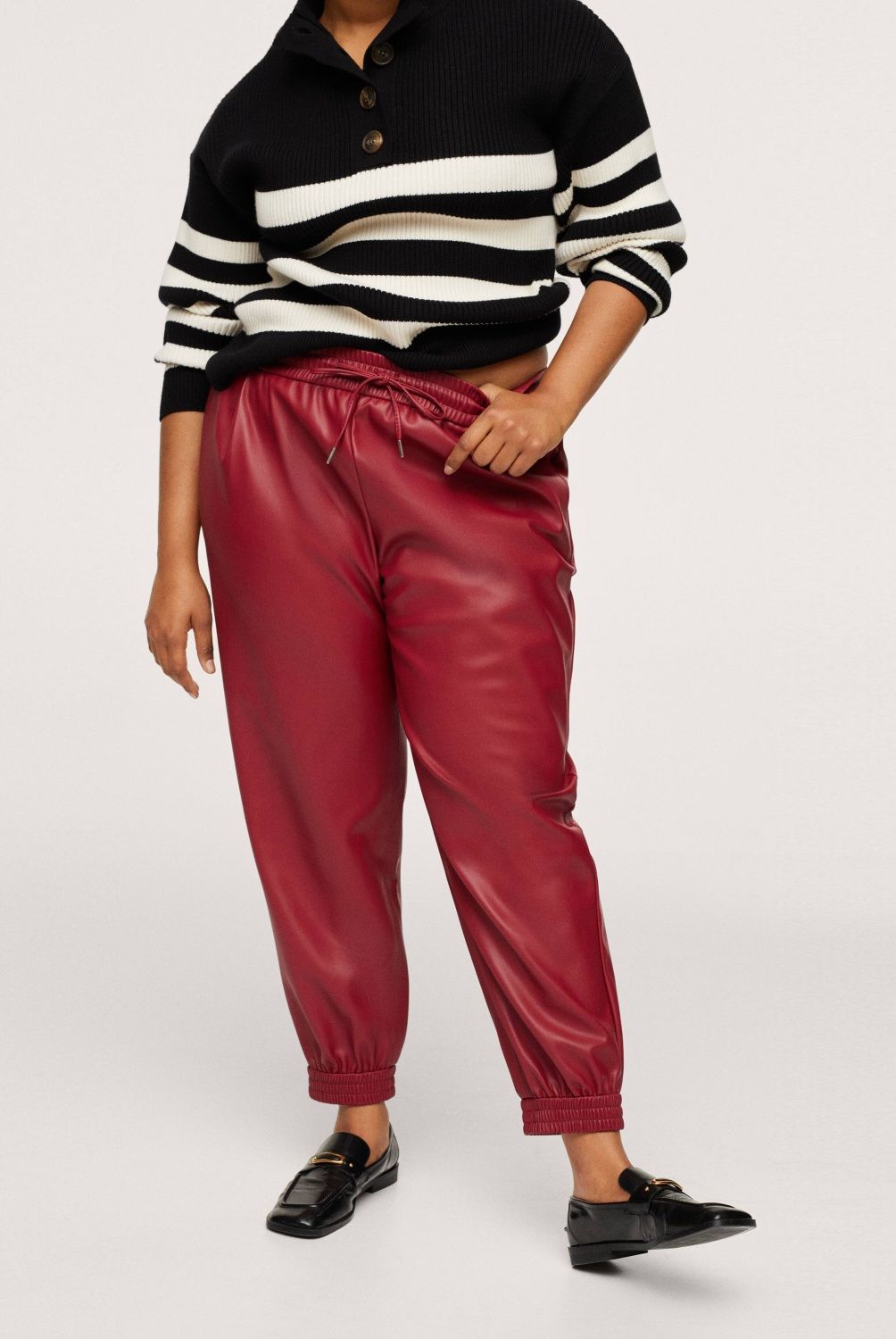 MANGO - Pantalón Efecto Piel Hudson Mujer