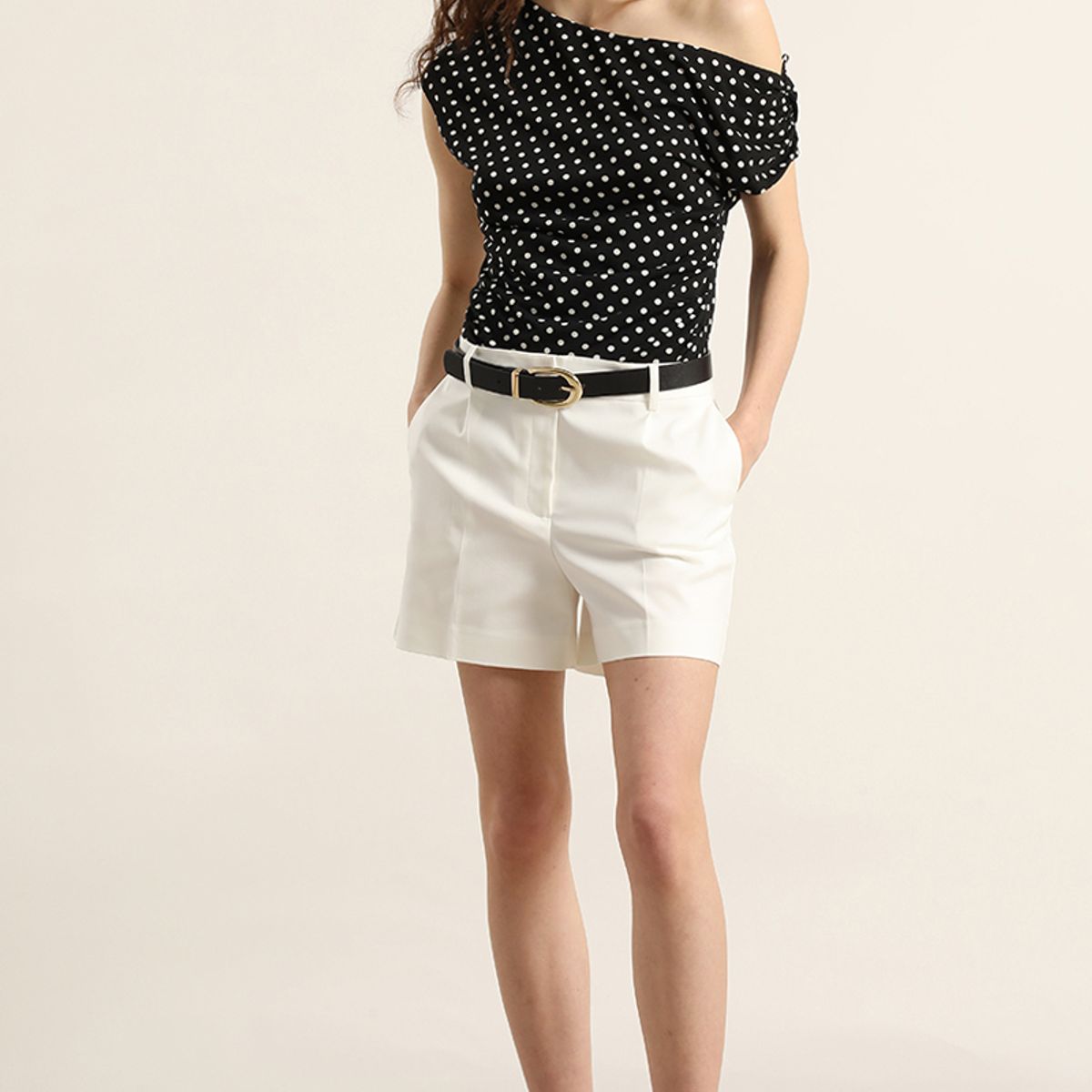 LIOLA Short basico, crudo Liola ⚡𝗖𝘆𝗯𝗲𝗿 | Falabella Chile