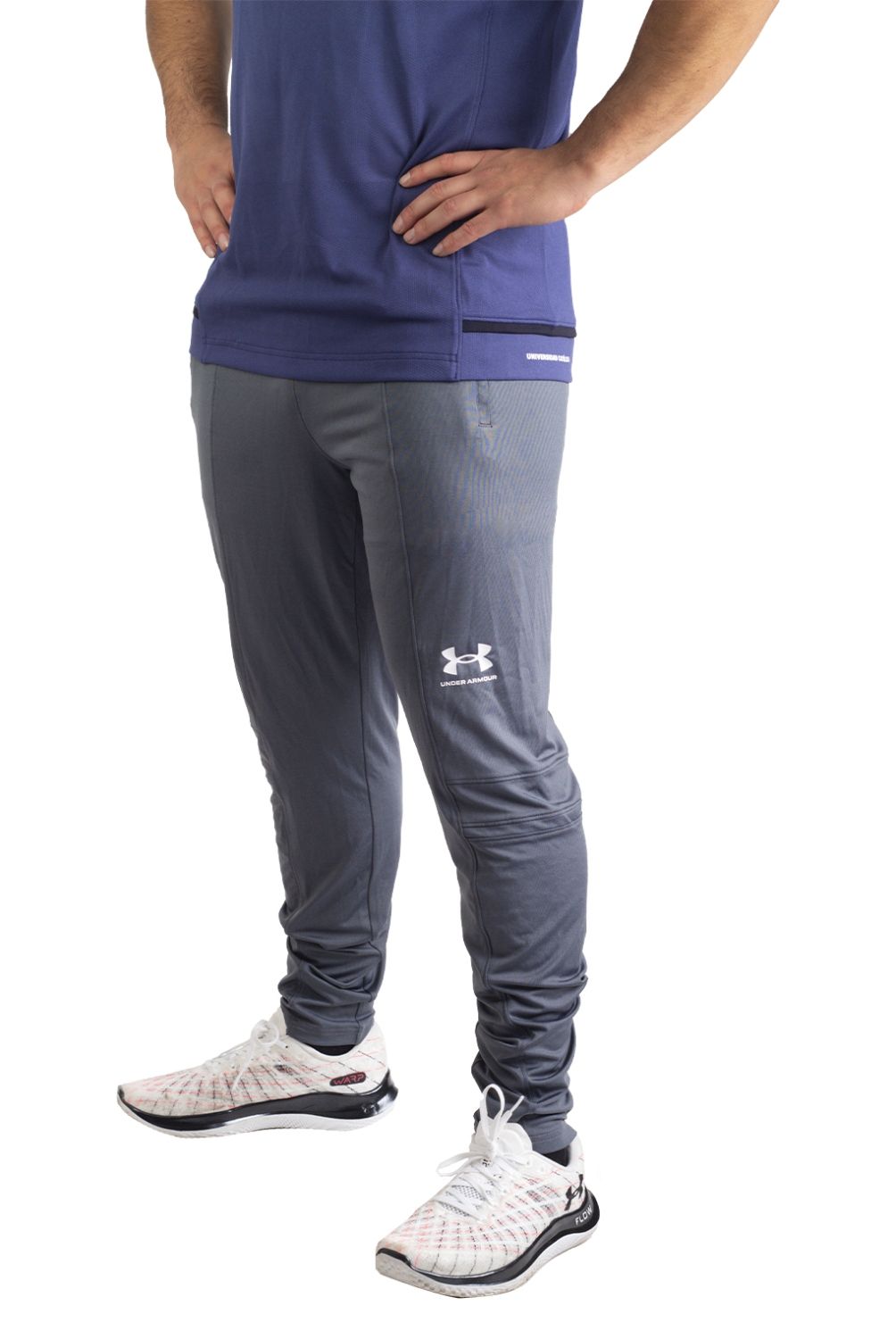 UNDER ARMOUR - Pantalón de Buzo Universidad Católica