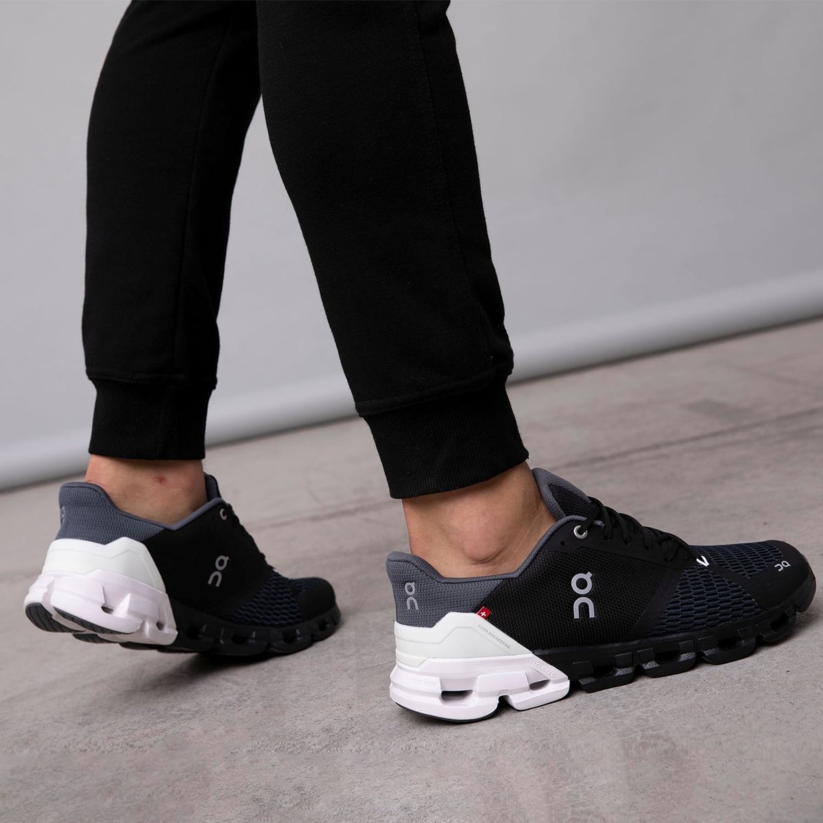 ON - On Cloudflyer Zapatilla Running Hombre