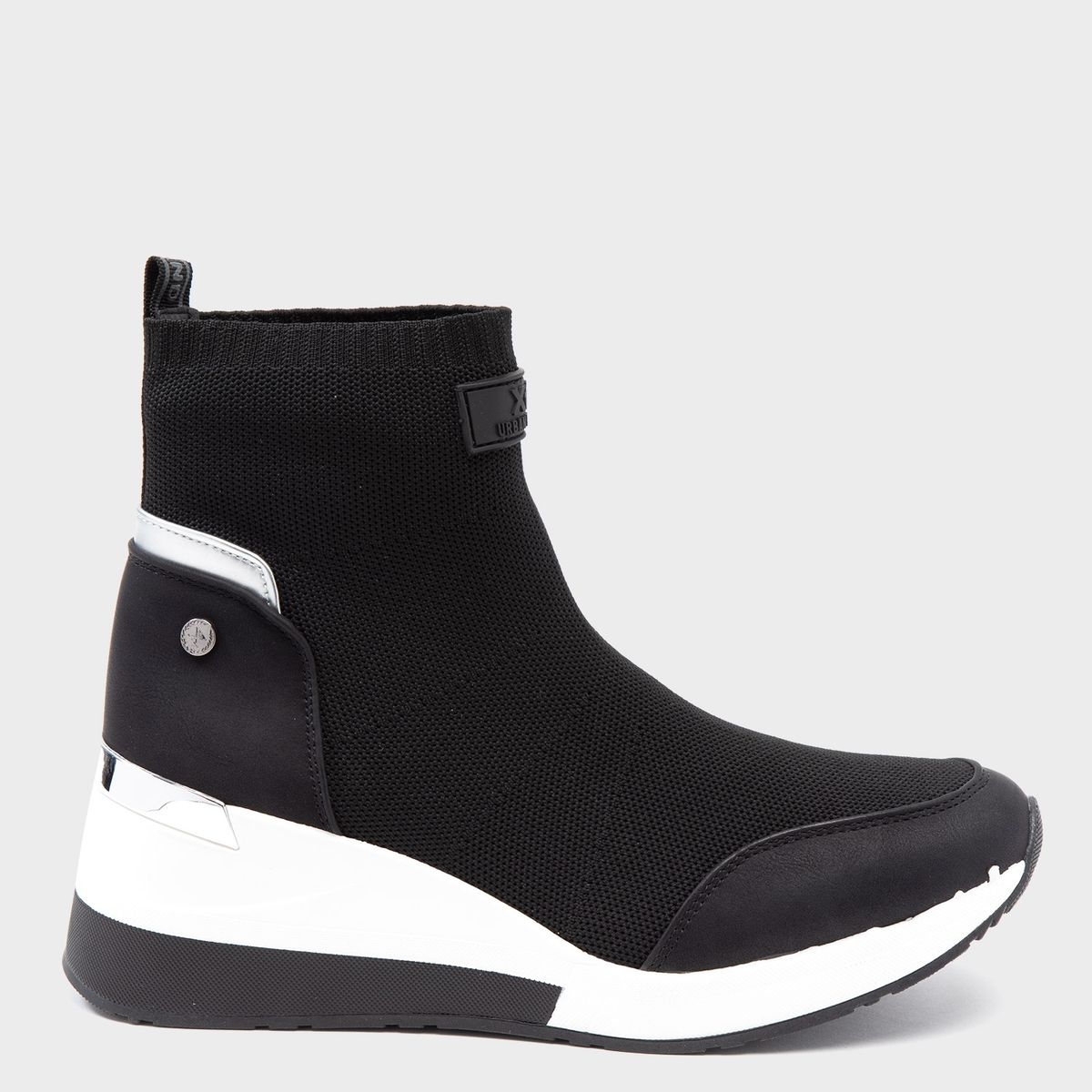 XTI - Zapatilla Urbana Mujer Cuero Negro Xti