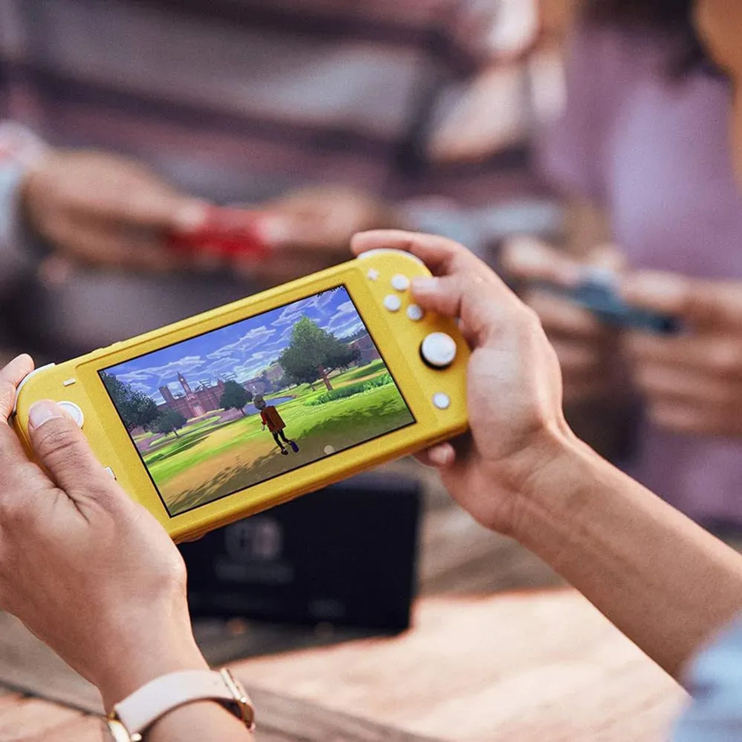 NINTENDO Nintendo Switch Lite Consola - Amarillo Reacondicionado