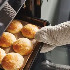IKEA - VÄLVÅRDAD guante cocina beige