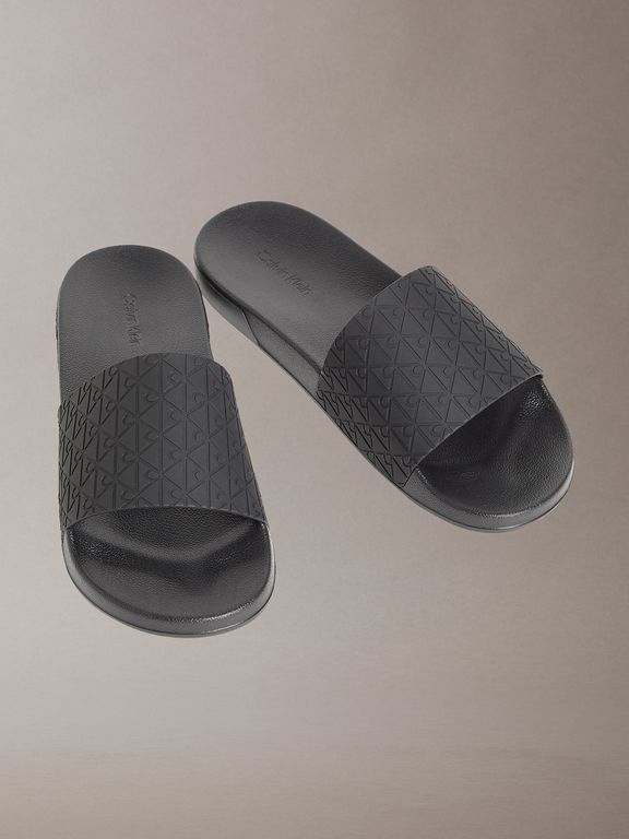 Sandalias Essential con Estampado de Emblema Negro