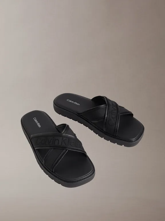 Sandalias Moldeadas con Tiras Cruzadas Negro