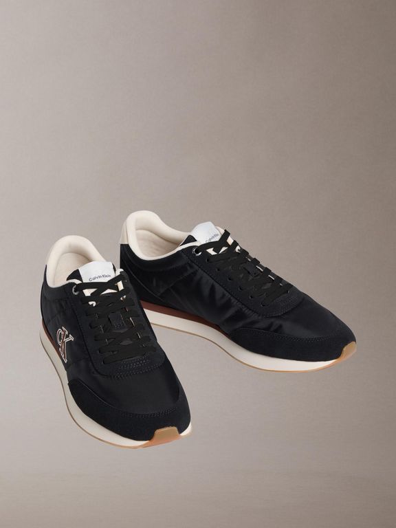 Zapatillas Urbanas Retro Runner con Mix de Texturas Negro