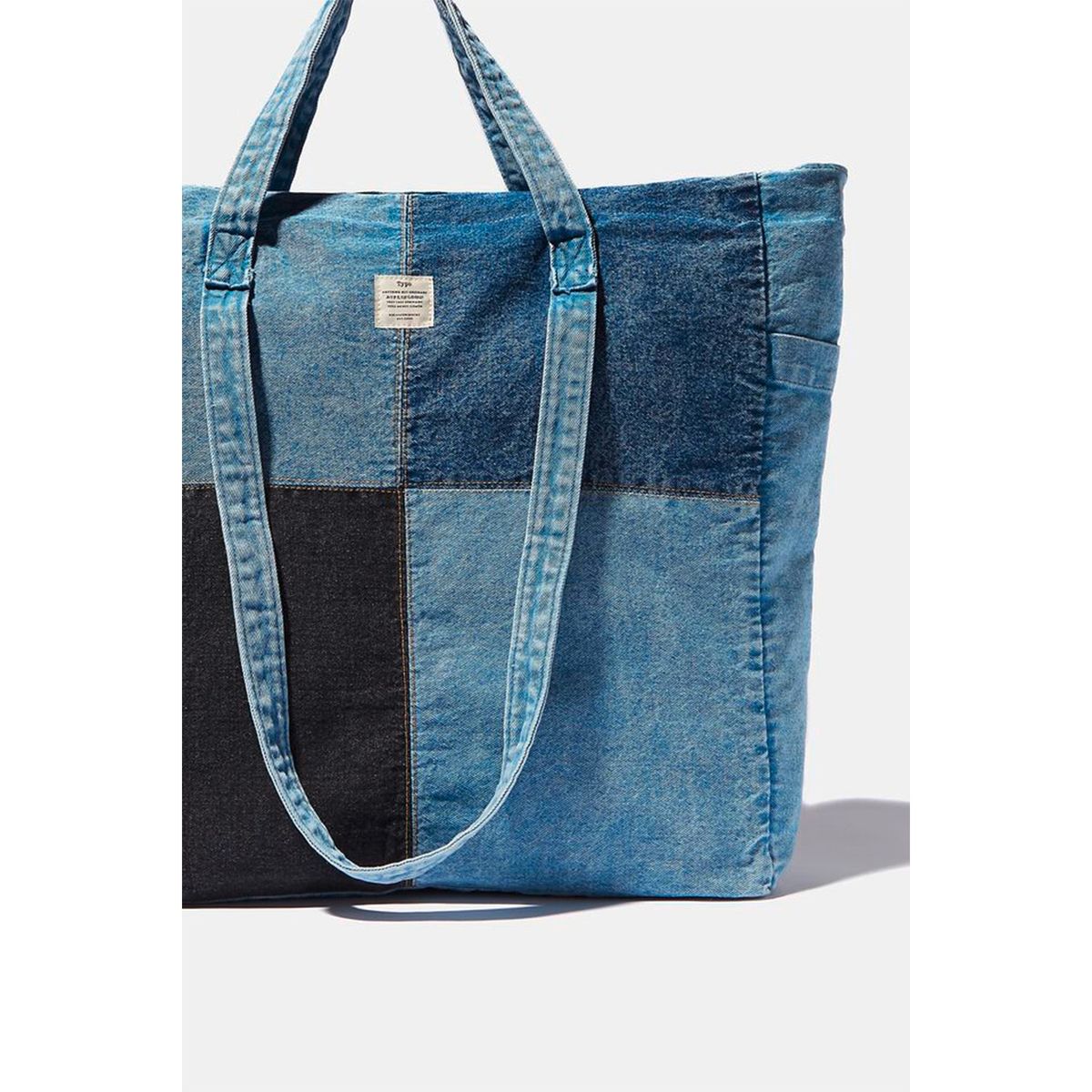 TYPO - Bolso Tote Patchwork de Mezclilla Typo