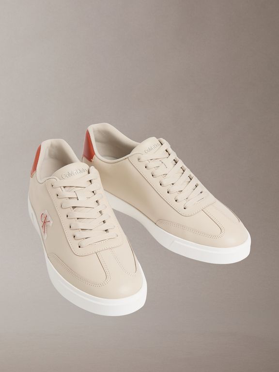 Zapatillas Urbanas Signature Logo Crema