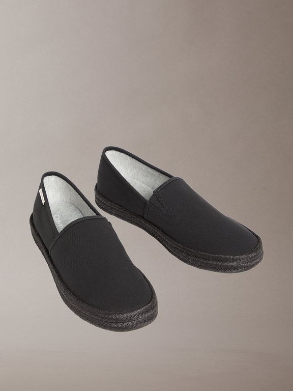 Alpargata Essential Negro