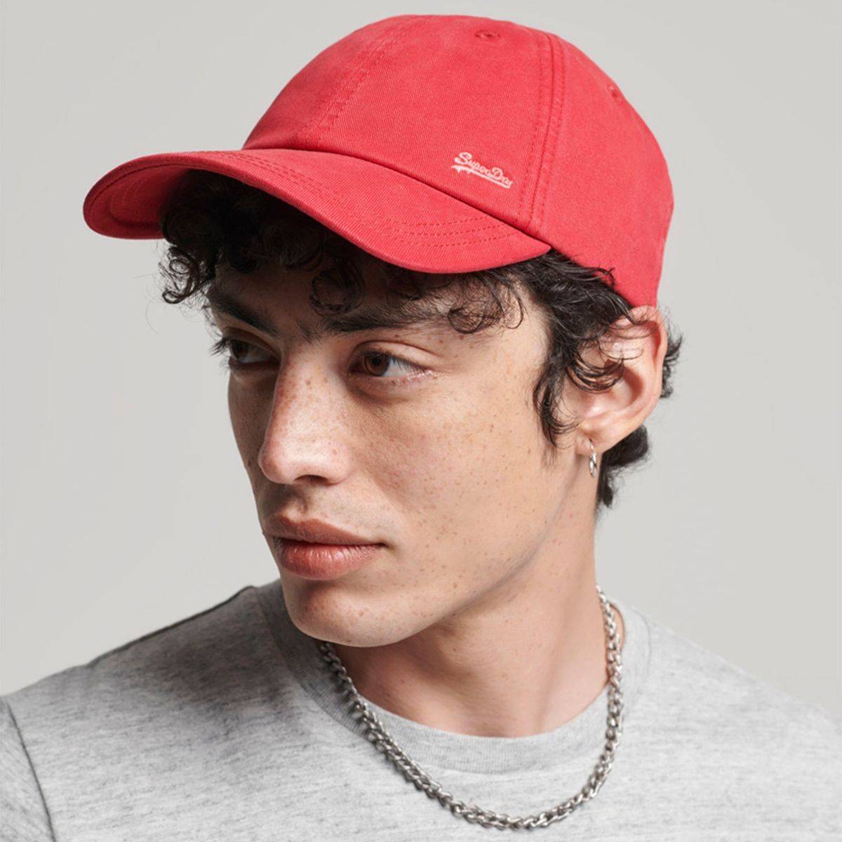 SUPERDRY - Gorro Bordada con Logotipo Vintage Logo Mujer Superdry