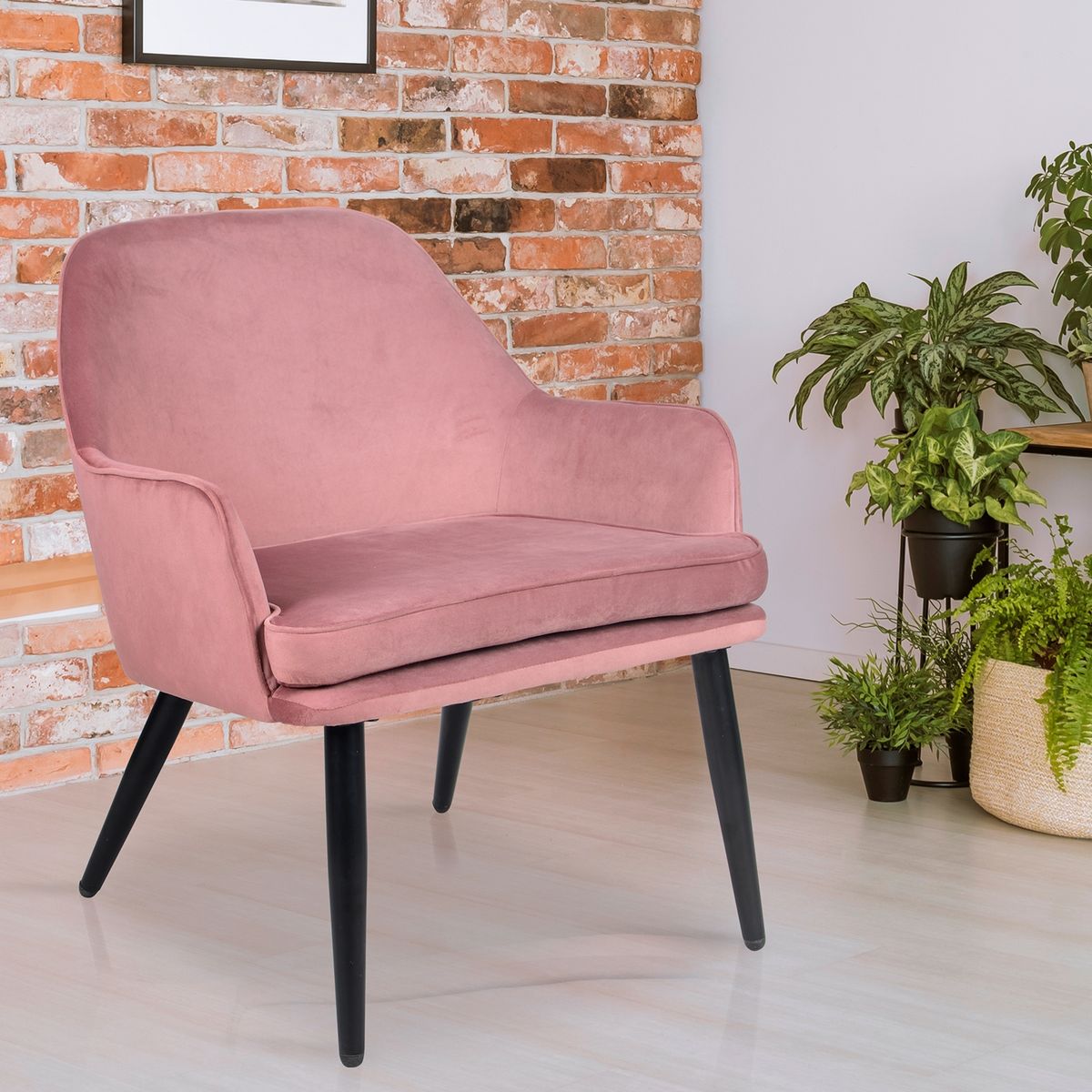 NOVAHUS - Sitial Ingrid Rosado