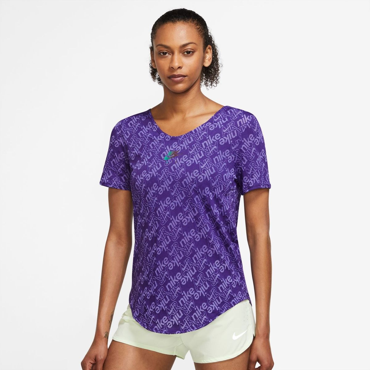 NIKE - Sports t-shirts running mujer