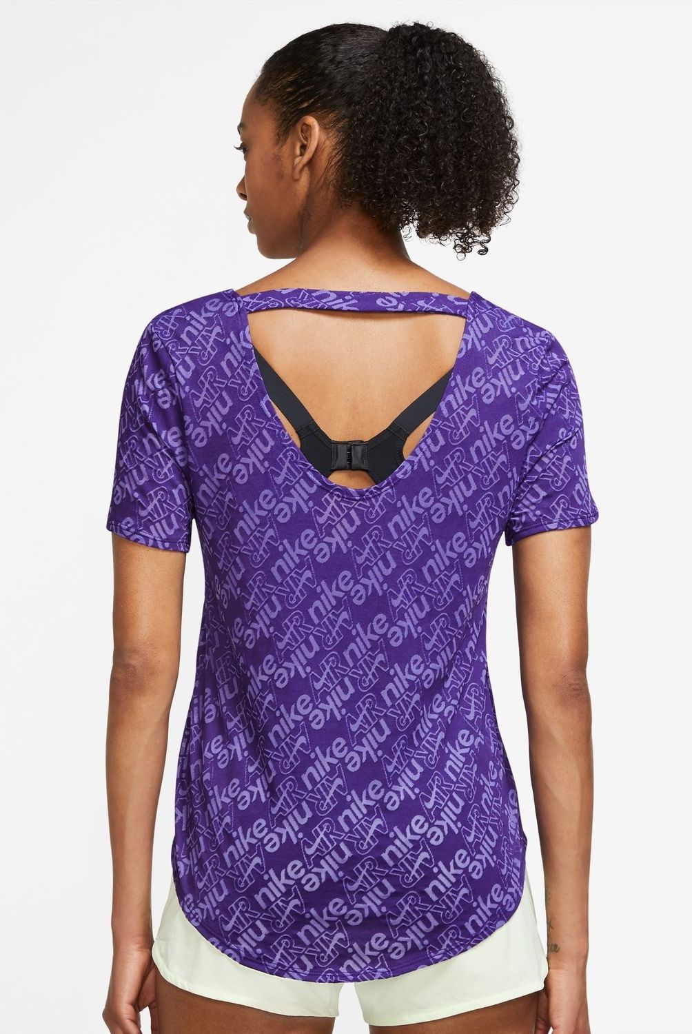 NIKE - Sports t-shirts running mujer
