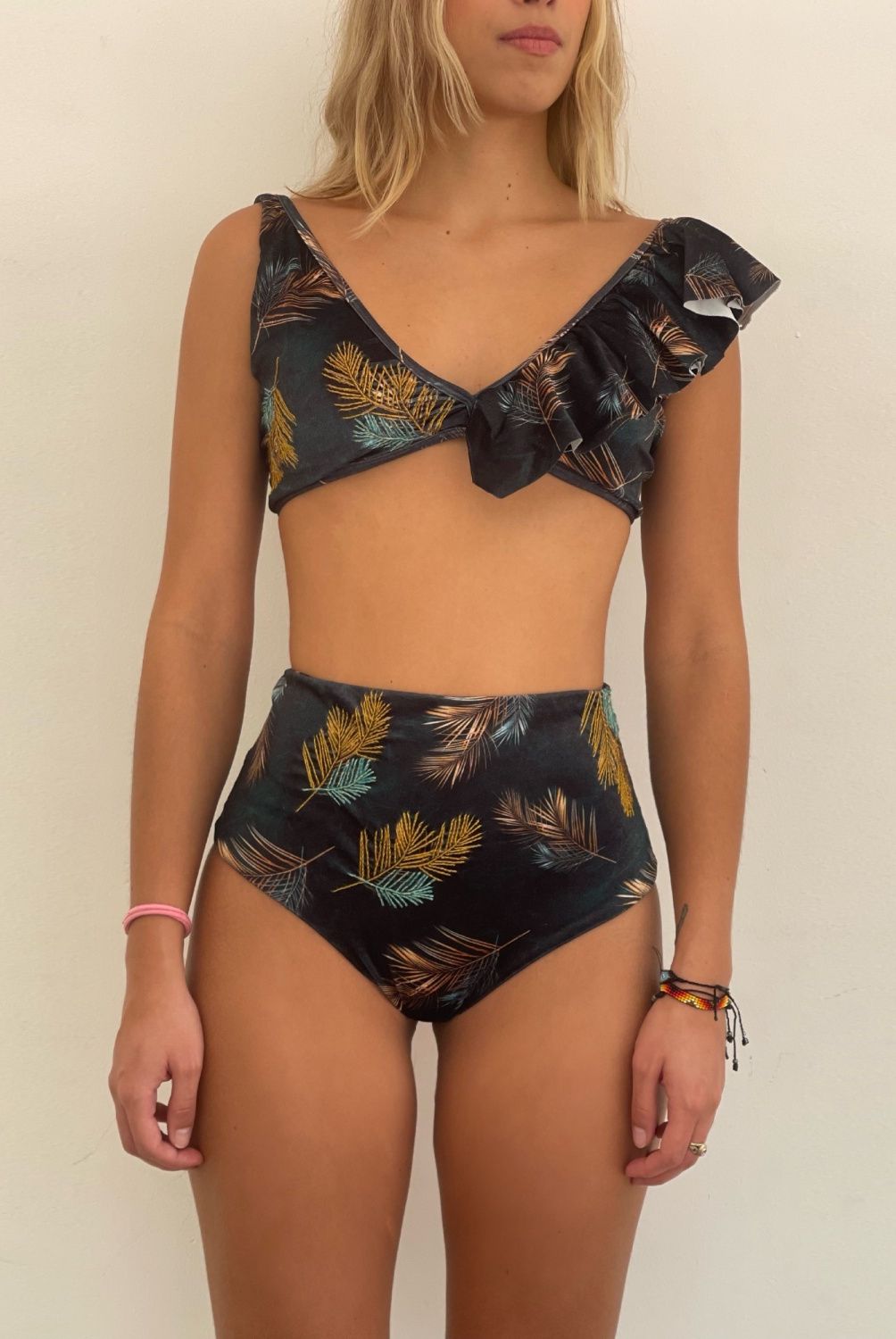 APRIL - April Conjunto de bikini