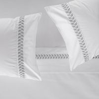 Juego de Sábanas 220 Hilos Bordada Hoja