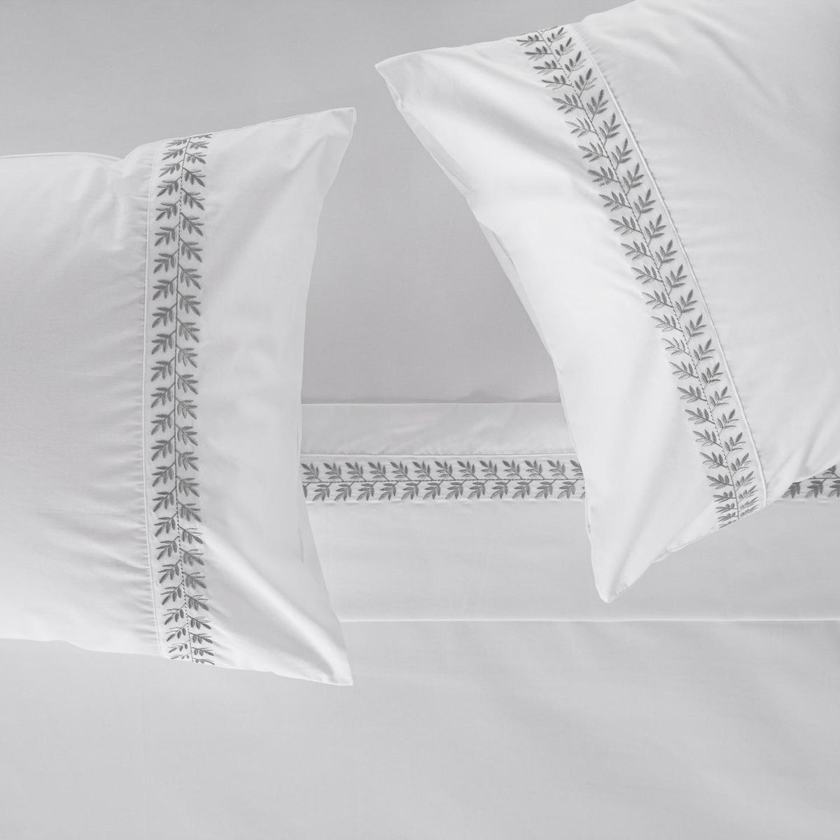 ROSEN - Sábana 220 Hilos Polycotton Bordada Rosen