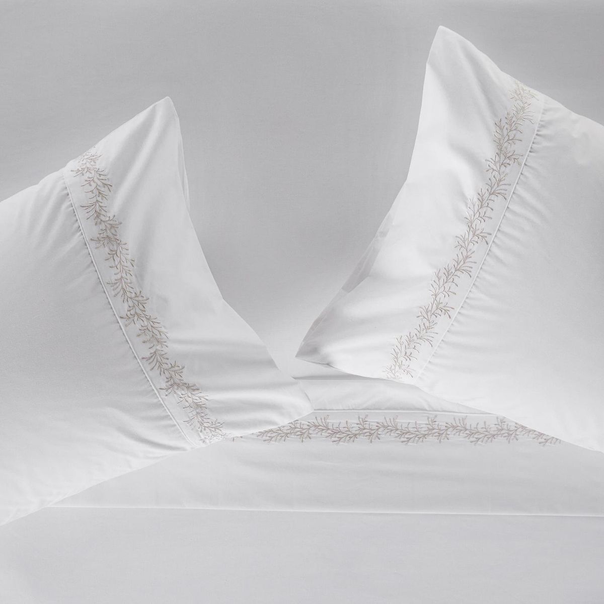 ROSEN - Juego de Sábanas 220 Hilos Bordada Botánica Rosen