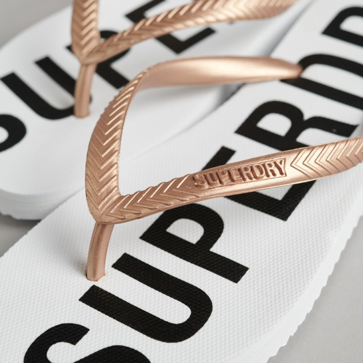 SUPERDRY - Hawaiana Mujer Dorada Superdry