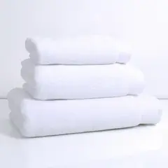 FABRICS - Toalla de Baño Lisa 700g