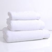 Toalla De Baño Lisa 700 G