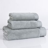 Toalla De Baño Lisa 700 G