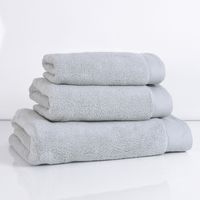 Toalla De Baño Lisa 700 G