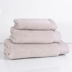 FABRICS - Toalla de Baño Lisa 700 g