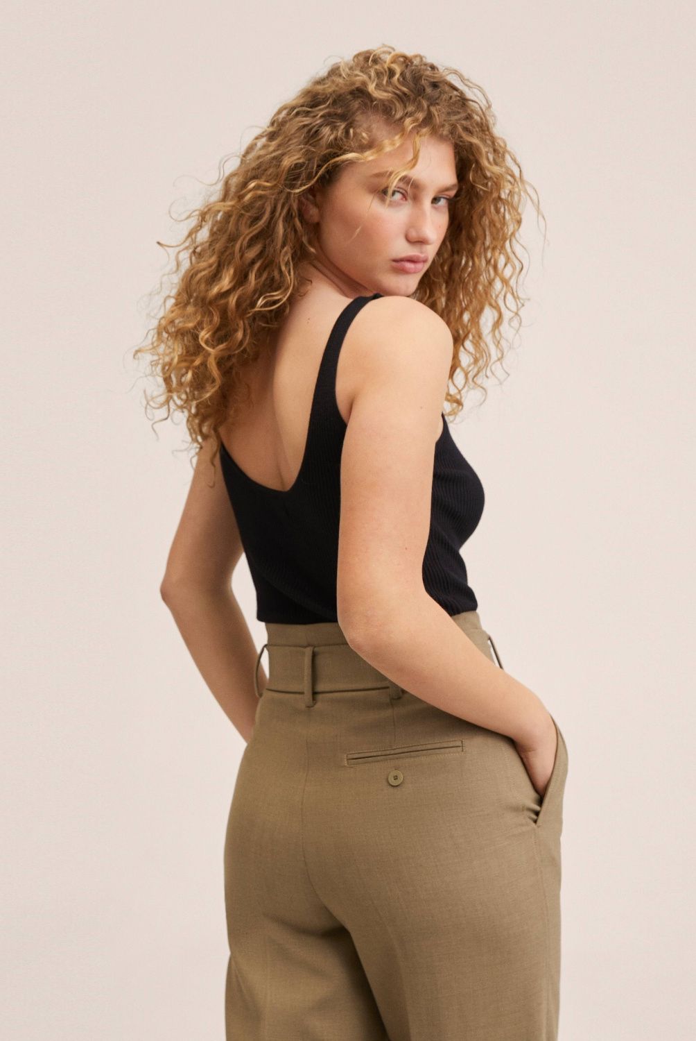 MANGO - Mango Crop Top Punto Canalé Gimnasti Mujer