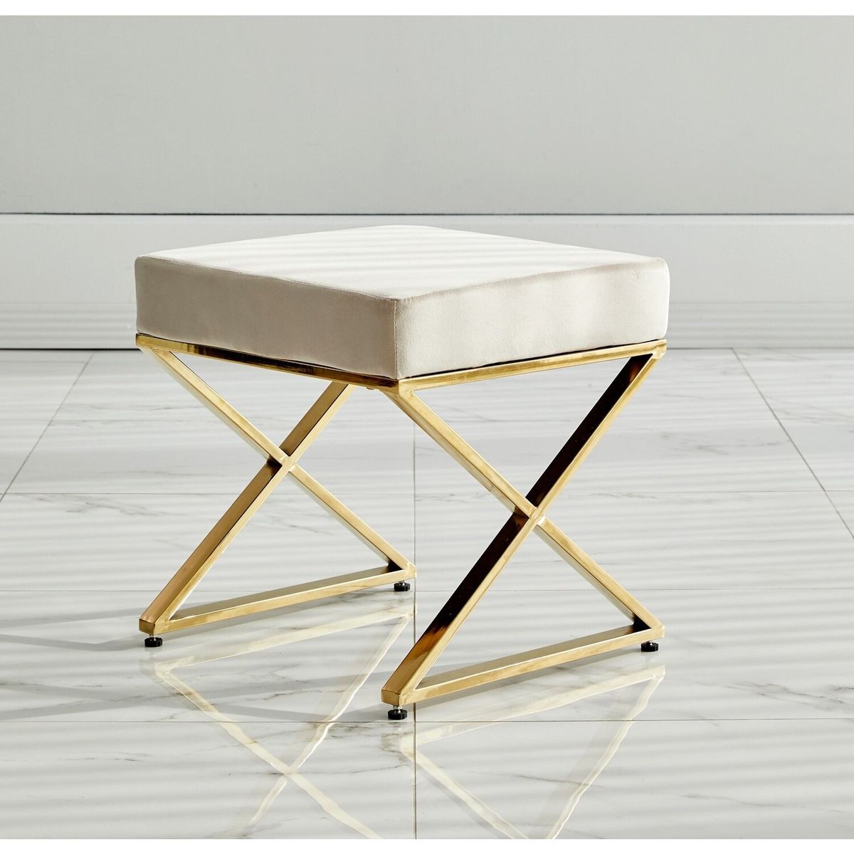 NECTAR - Piso Chloe Velvet con Base Dorada