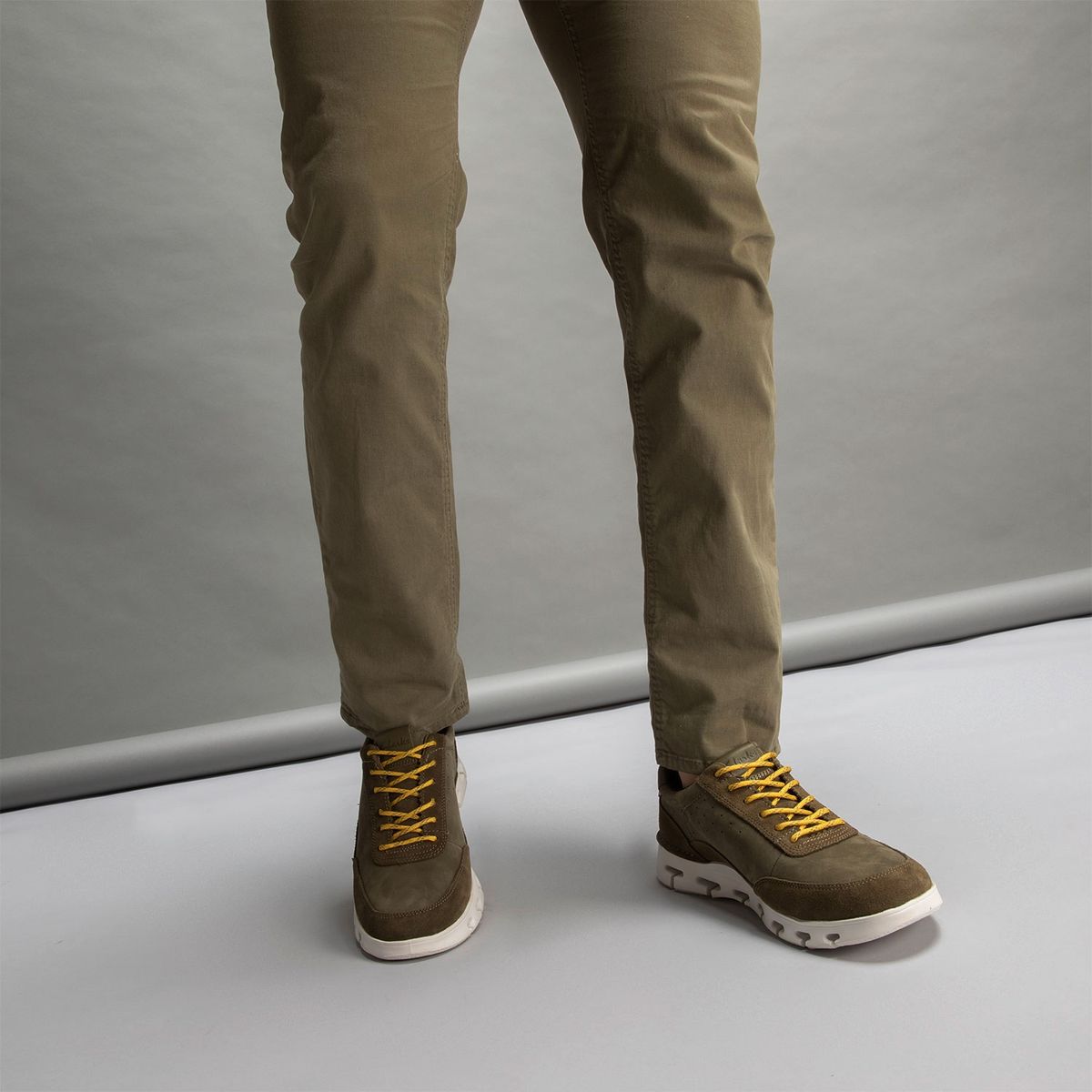 CLARKS - Zapatilla Urbana Hombre Cuero Café Clarks